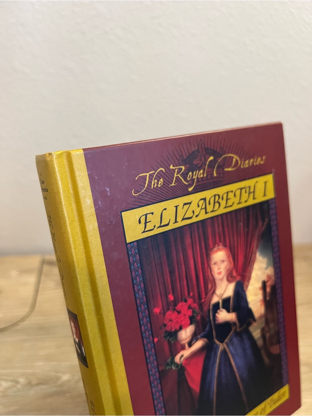 The Royal Diaries Elizabeth I Red Rose House of Tudor Kathryn Lasky Hardcover - Picture 3 of 12